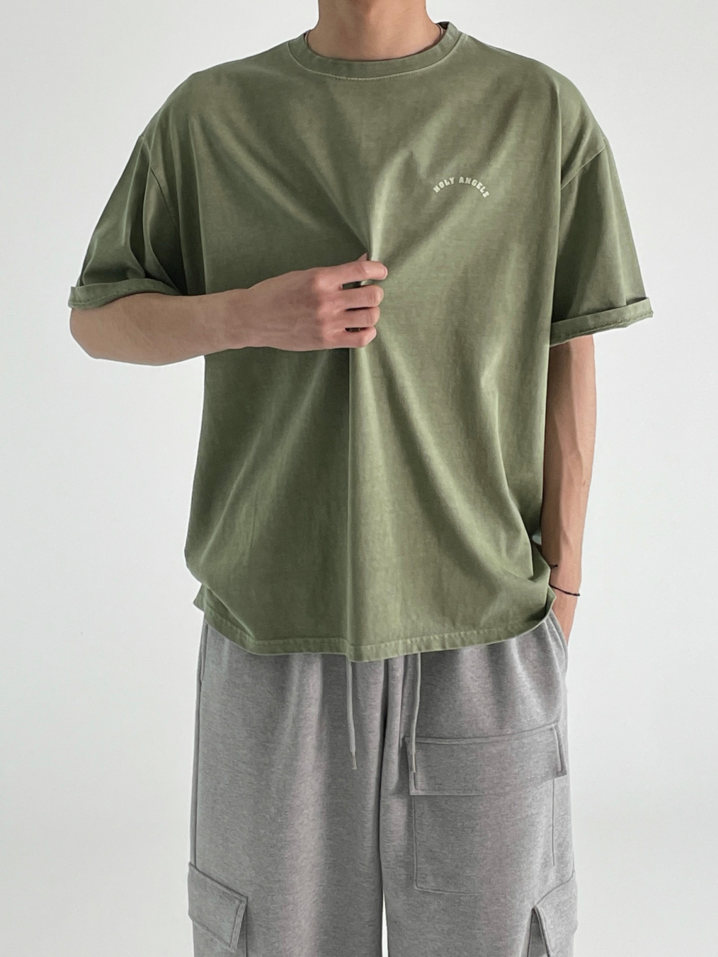 반팔 티셔츠 모델 착용 이미지-S1L153